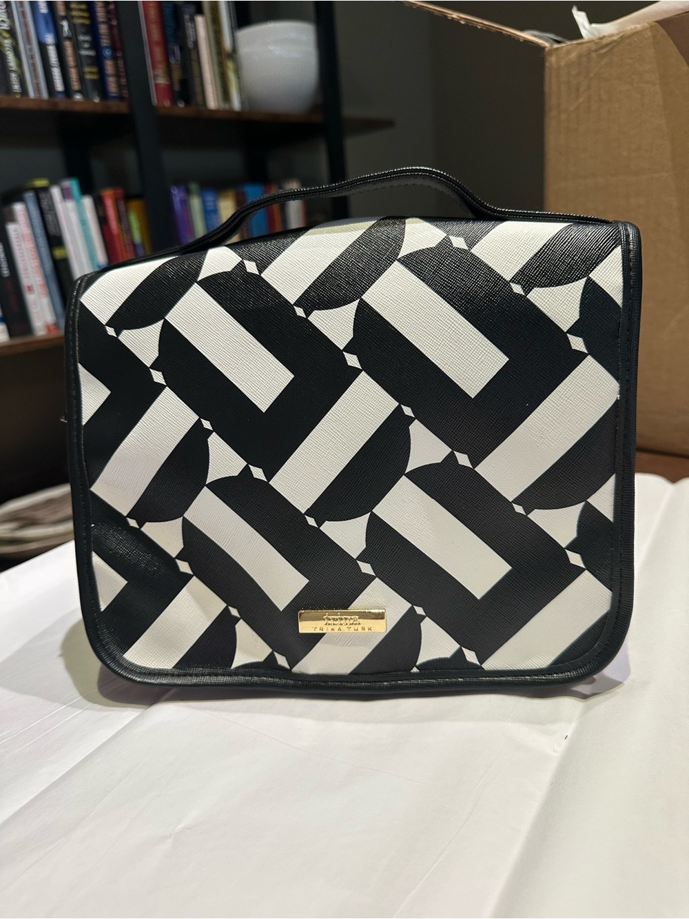 Trina Turk Hanging Travel Toiletry Organizer Black White